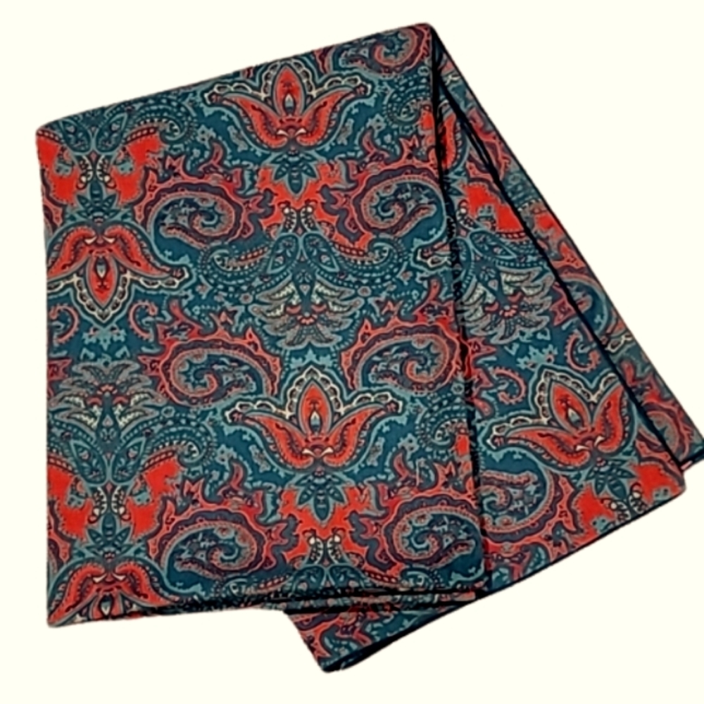 Saks Fifth Avenue Holiday Paisley 84" Rectangular Green Red Tablecloth